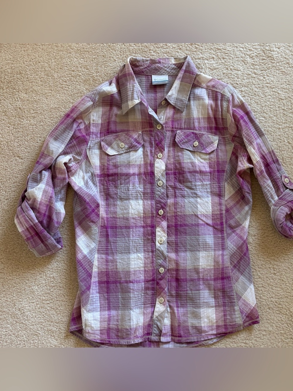Women’s Columbia button down plaid shirt. Medium.